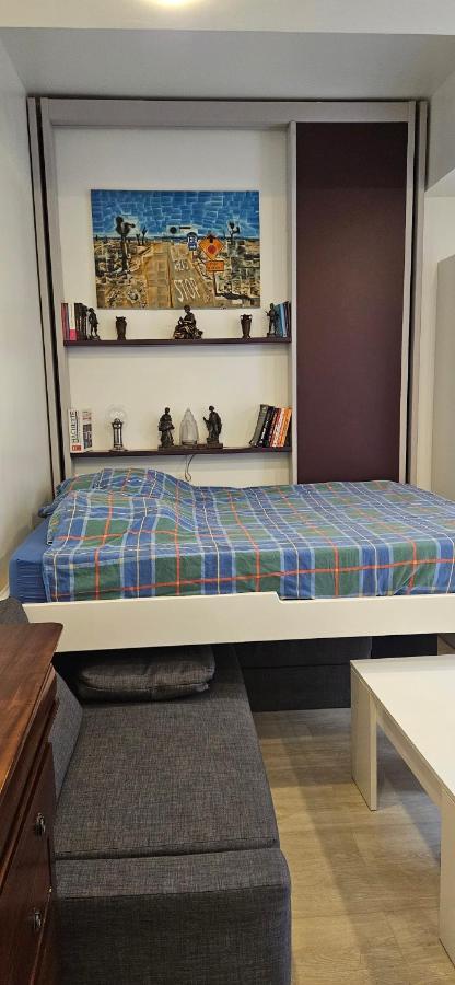 Studio 22M2 A Ivry/Seine-A 200 Metres De Paris. Proche Metro 7 Εξωτερικό φωτογραφία